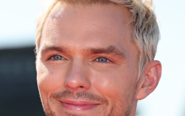 Nicholas Hoult se suma al universo de Harry Potter como Gilderoy Lockhart